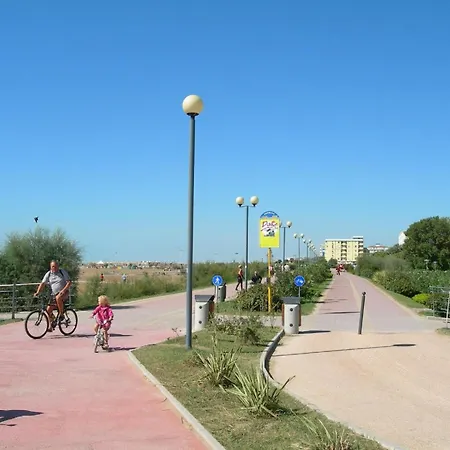 Fuer 6 Personen Ca 55 Qm In Bibione, Adriakueste Italien Und Umgebung - B63120 Holiday home *