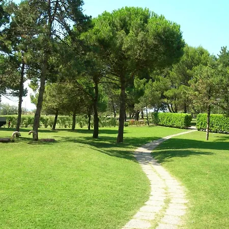 Fuer 6 Personen Ca 55 Qm In Bibione, Adriakueste Italien Und Umgebung - B63120 Holiday home Bibione